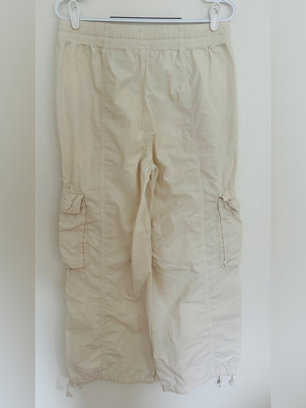 Aerie Cream High Waisted Go-For-It Baggy Cargo Pants Size Medium - Picture 6 of 8